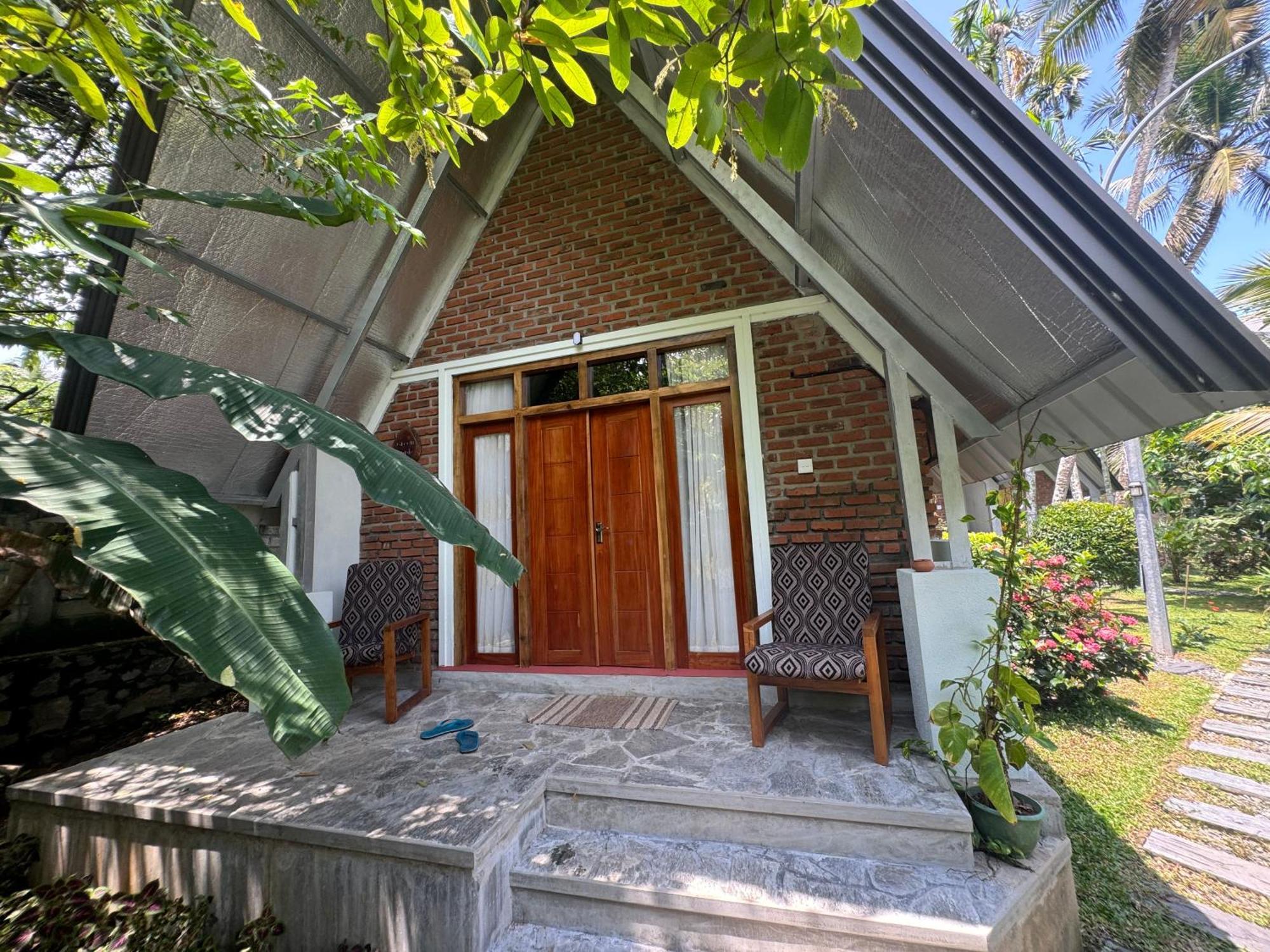 Steps Garden Resort Негомбо Экстерьер фото
